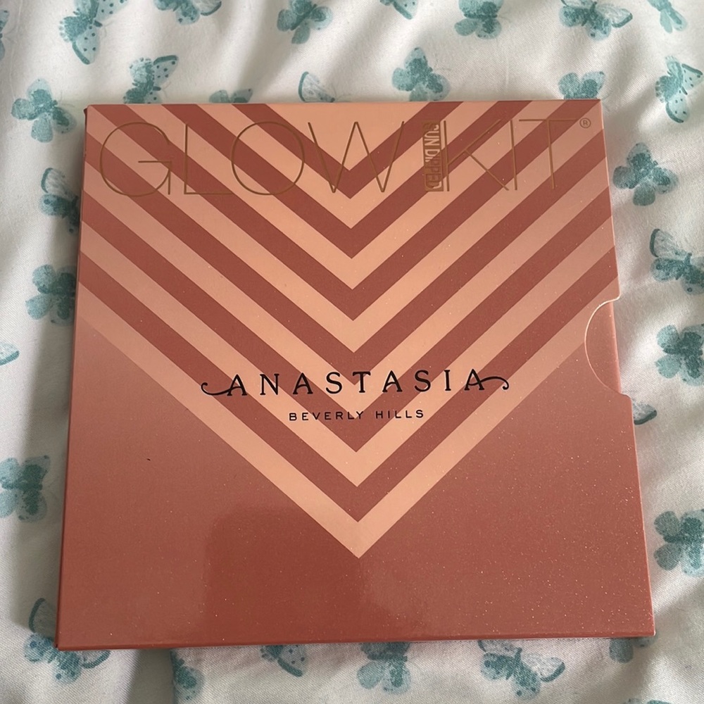 Anastasia Beverly Hills Sun Dipped Glow Kit (new)